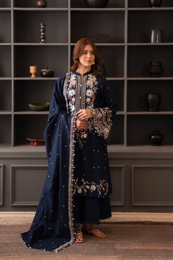 3 Piece - Embroidered Khaddar - V7 - 04